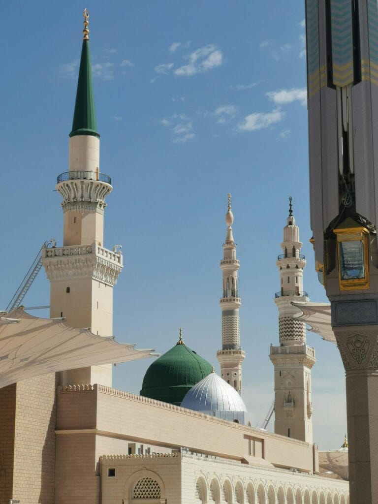 masjid nabwi , masjid nabvi , makkah to madinah taxi service , online umrah ride ,